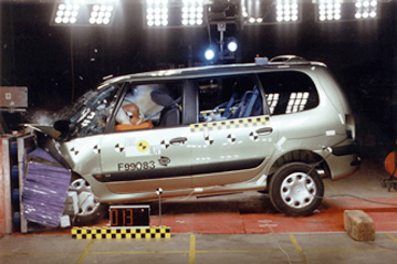 Краш тест Renault Espace (1999)